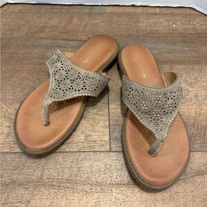 Marbella Women’s Brown Sparkly Sandals Shoes Size 8.5 Wide